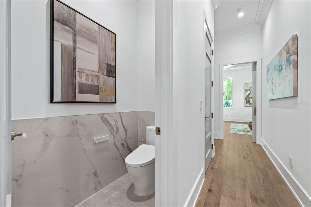 1820 Glencoe Road Winter Park, FL 32789 - Photo 31 of 75 a bathroom with a toilet and a shower