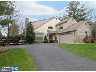 427 Inveraray Road Villanova, PA 19085 - Photo 1 of 12