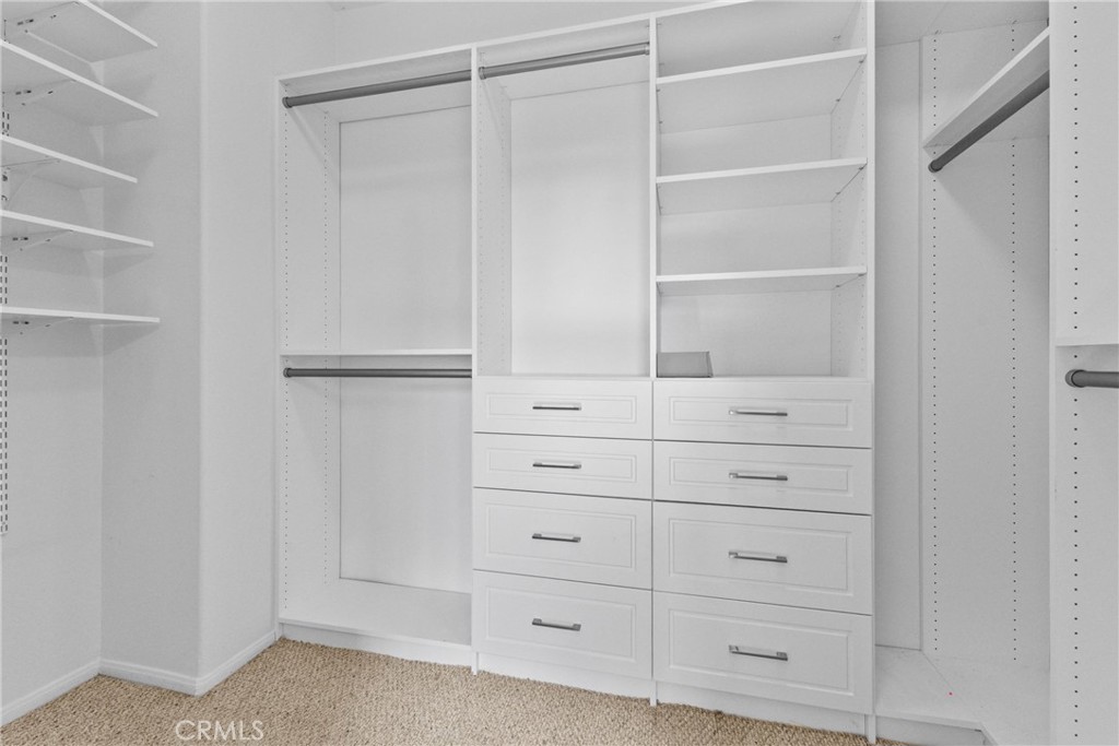 28459 Plymouth Way Temecula, CA 92591 - Photo 19 of 50 Primary Walk-In Closet