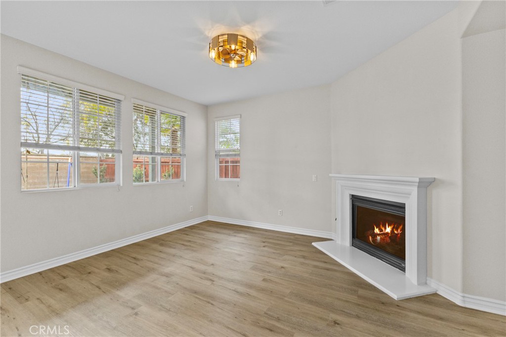 28459 Plymouth Way Temecula, CA 92591 - Photo 9 of 50 Family Room
