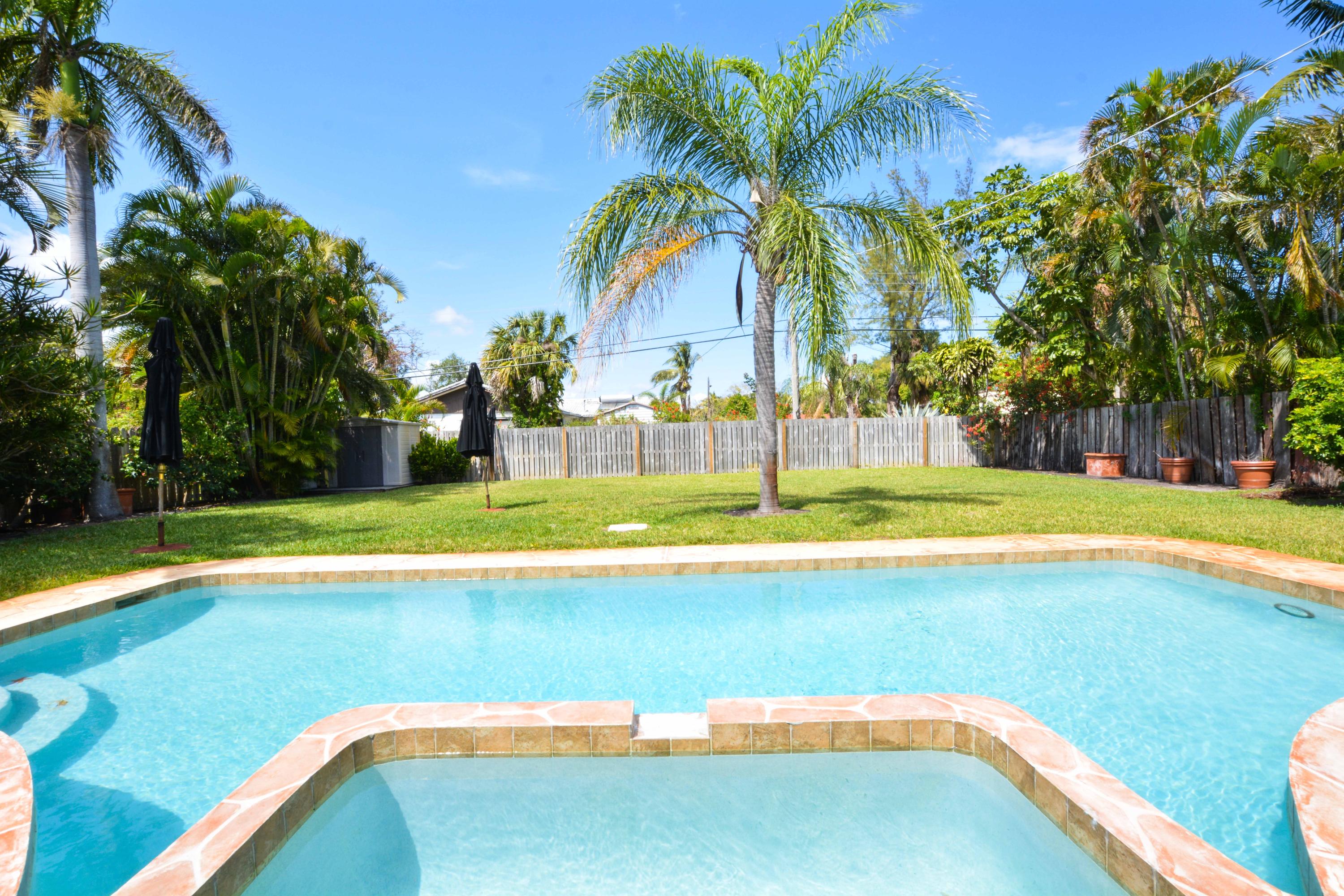 235NW6StBocaRatonFL (27 of 29)