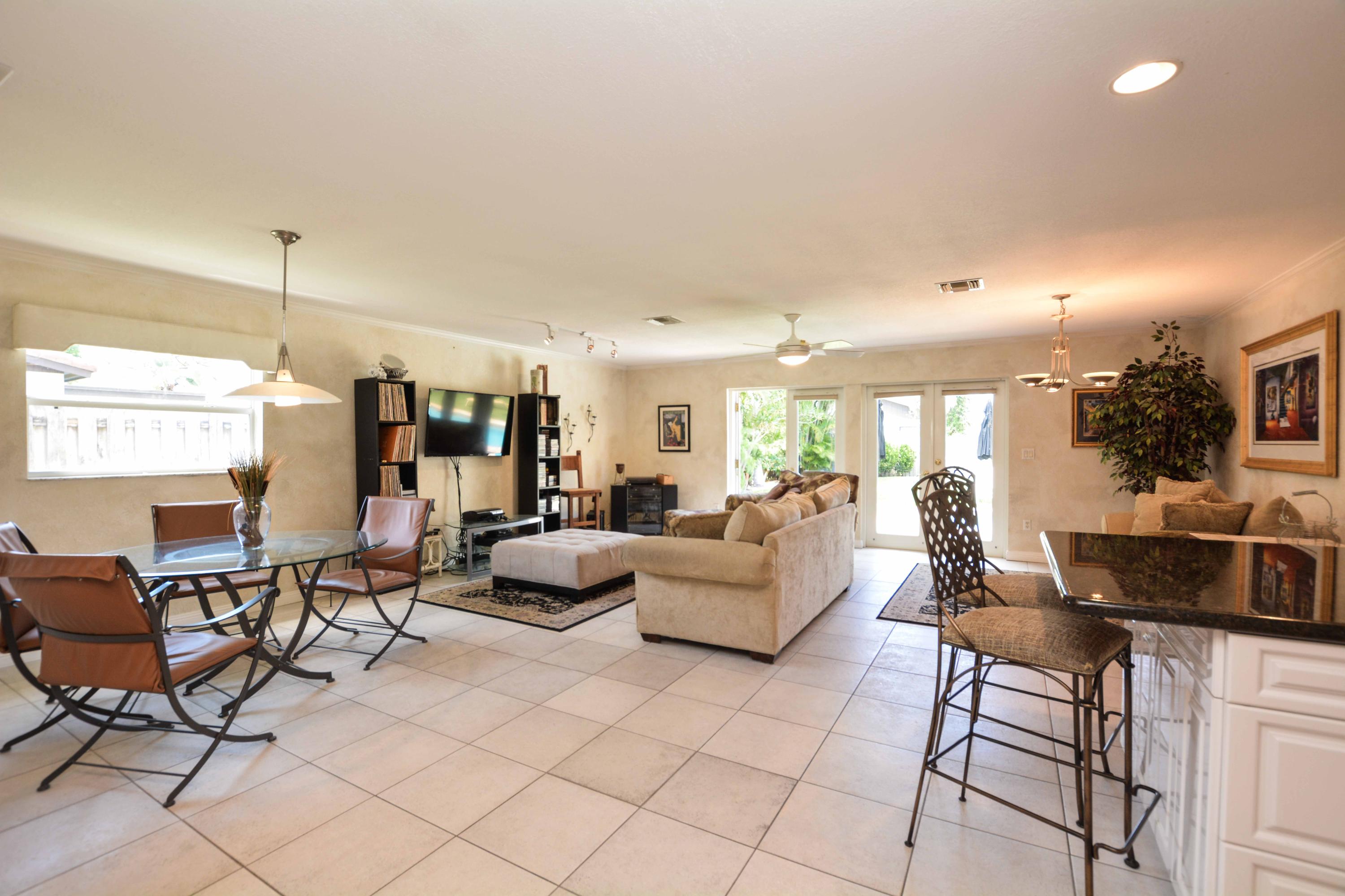 235 Northwest 6th Street Boca Raton, FL 33432 - Photo 21 of 31 235NW6StBocaRatonFL (21 of 29)