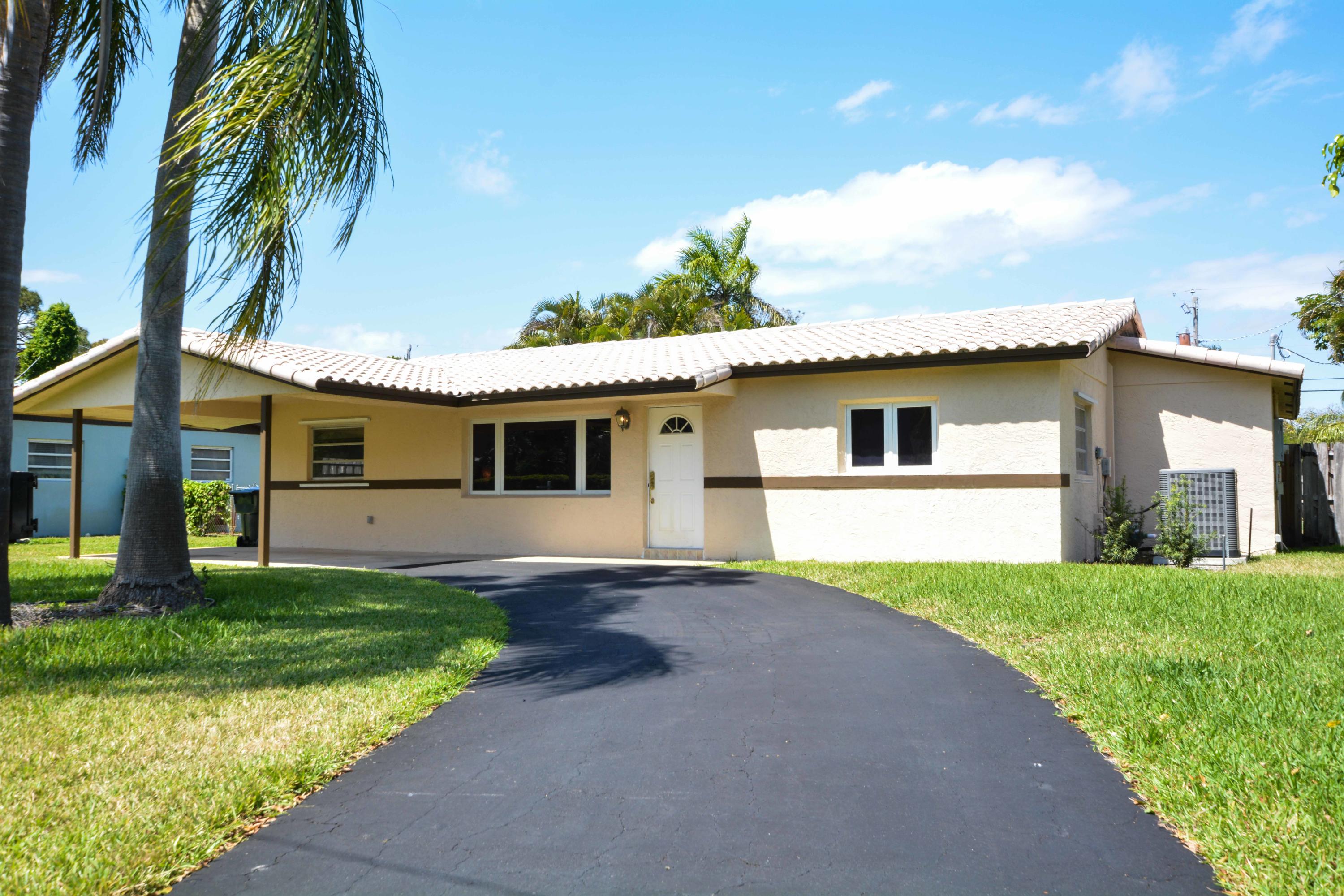 235 Northwest 6th Street Boca Raton, FL 33432 - Photo 3 of 31 235NW6StBocaRatonFL (2 of 29)