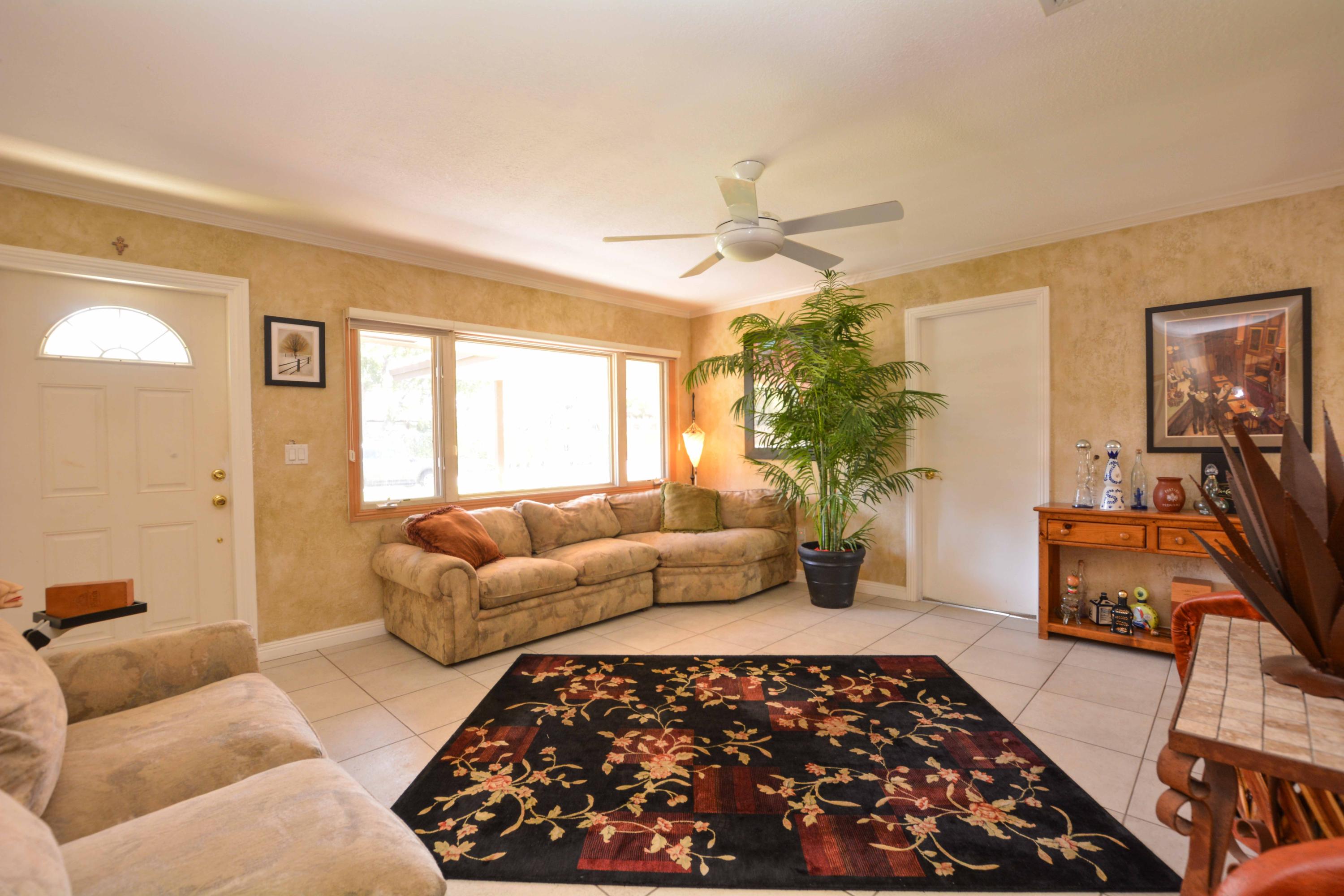 235 Northwest 6th Street Boca Raton, FL 33432 - Photo 4 of 31 235NW6StBocaRatonFL (3 of 29)