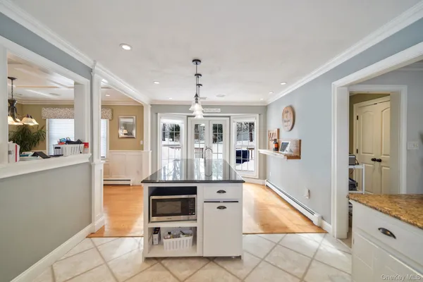 $679,888 | 6 Madsen Court, Mount Sinai, NY 11766
