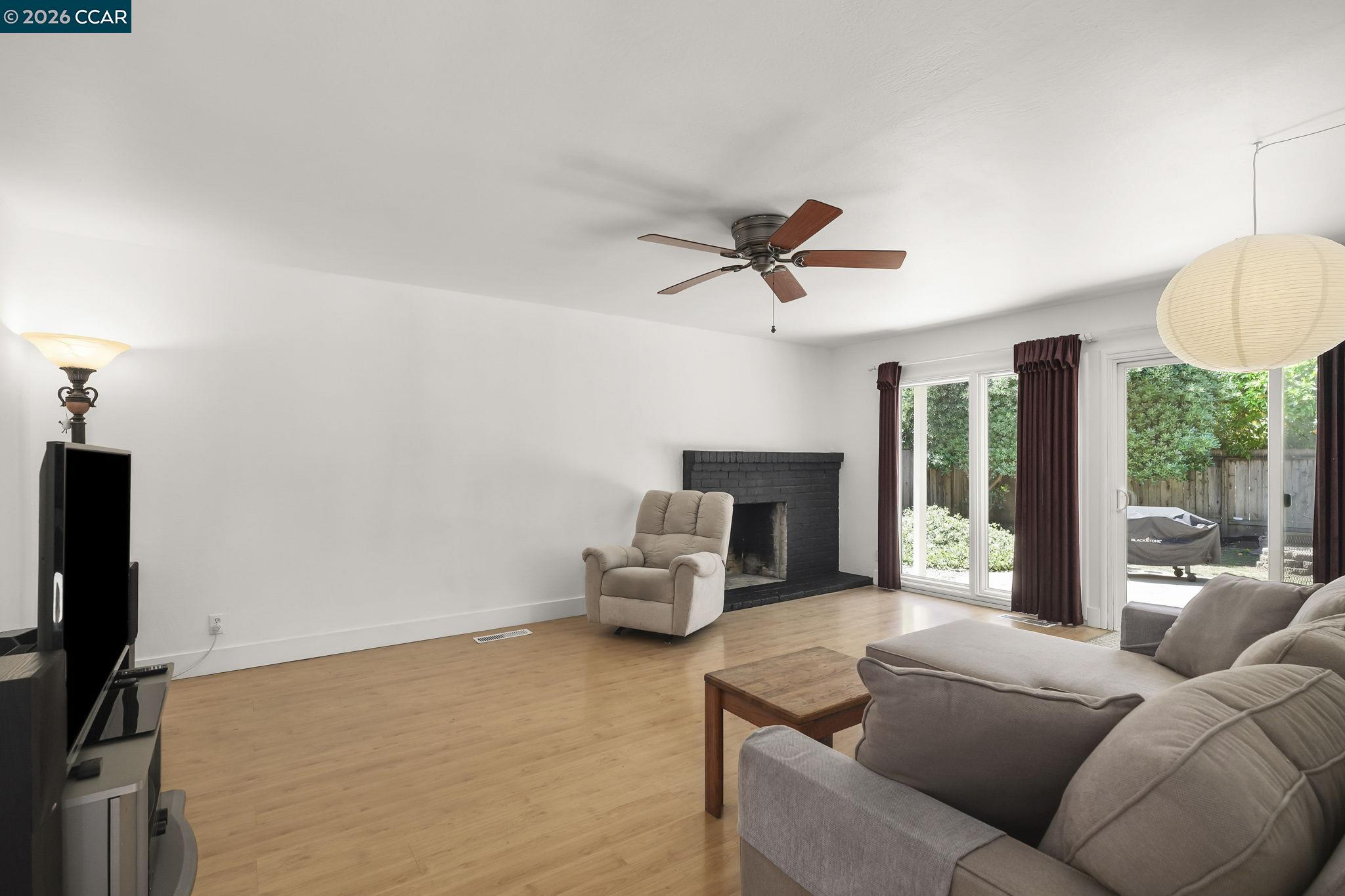 4050 Sacramento Street Concord, CA 94521 - Photo 5 of 31