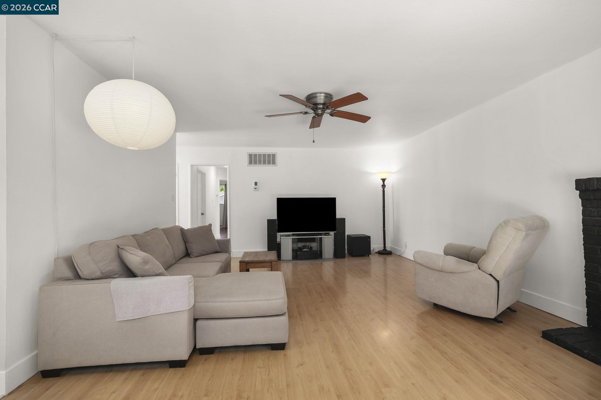 4050 Sacramento Street Concord, CA 94521 - Photo 8 of 31