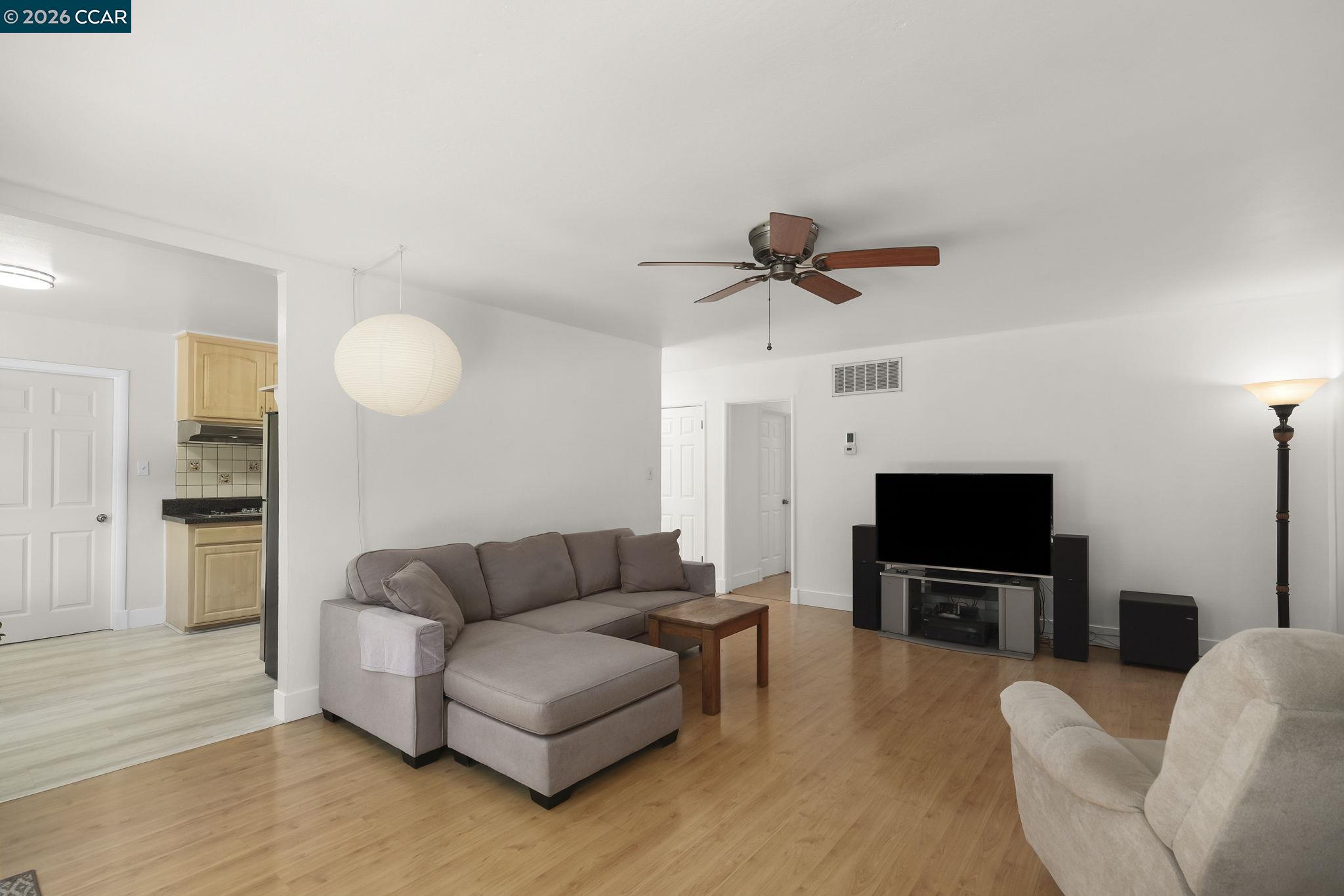 4050 Sacramento Street Concord, CA 94521 - Photo 9 of 31