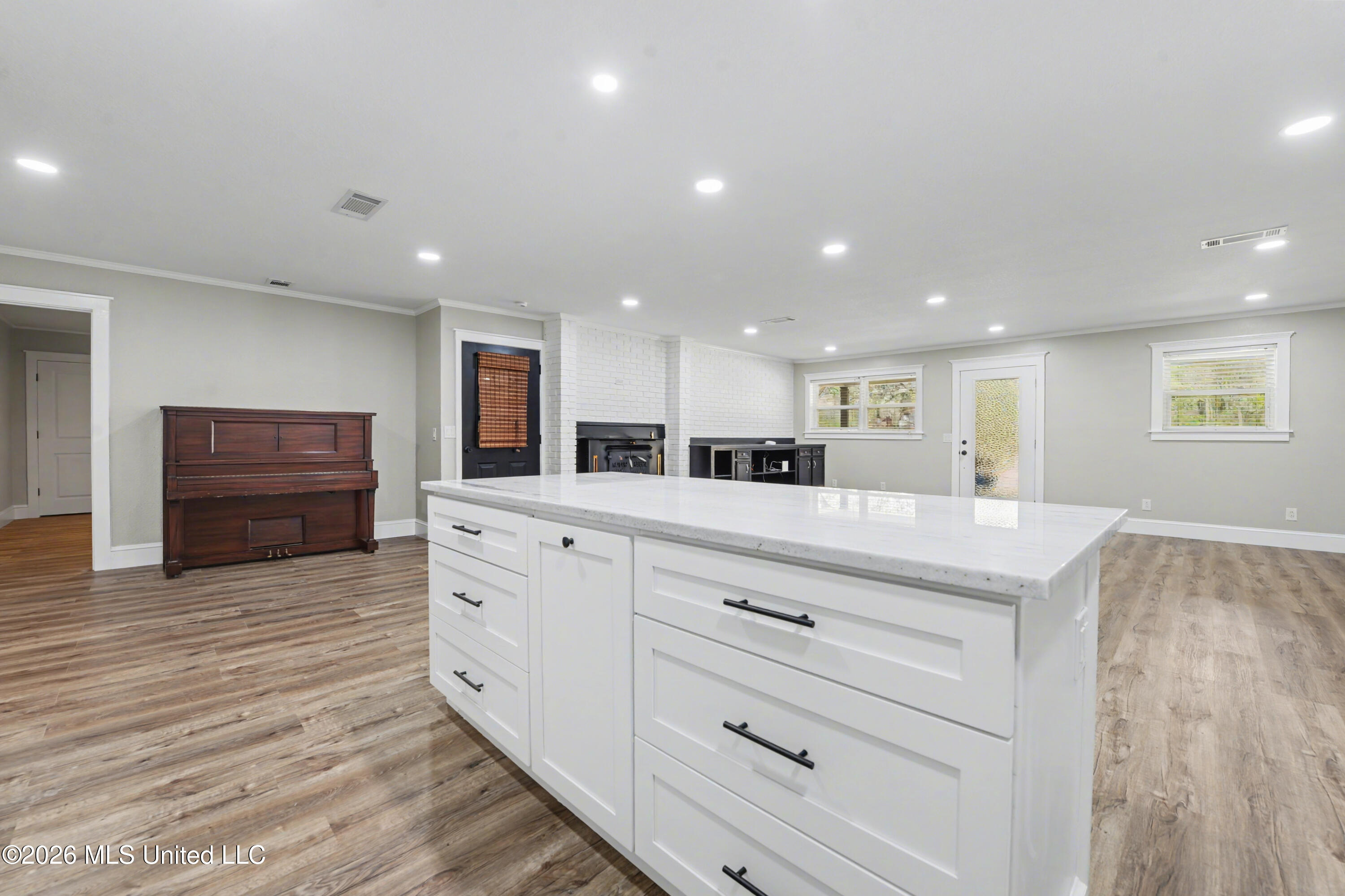 3724 Dowlwood Road Moss Point, MS 39562 - Photo 12 of 29 012