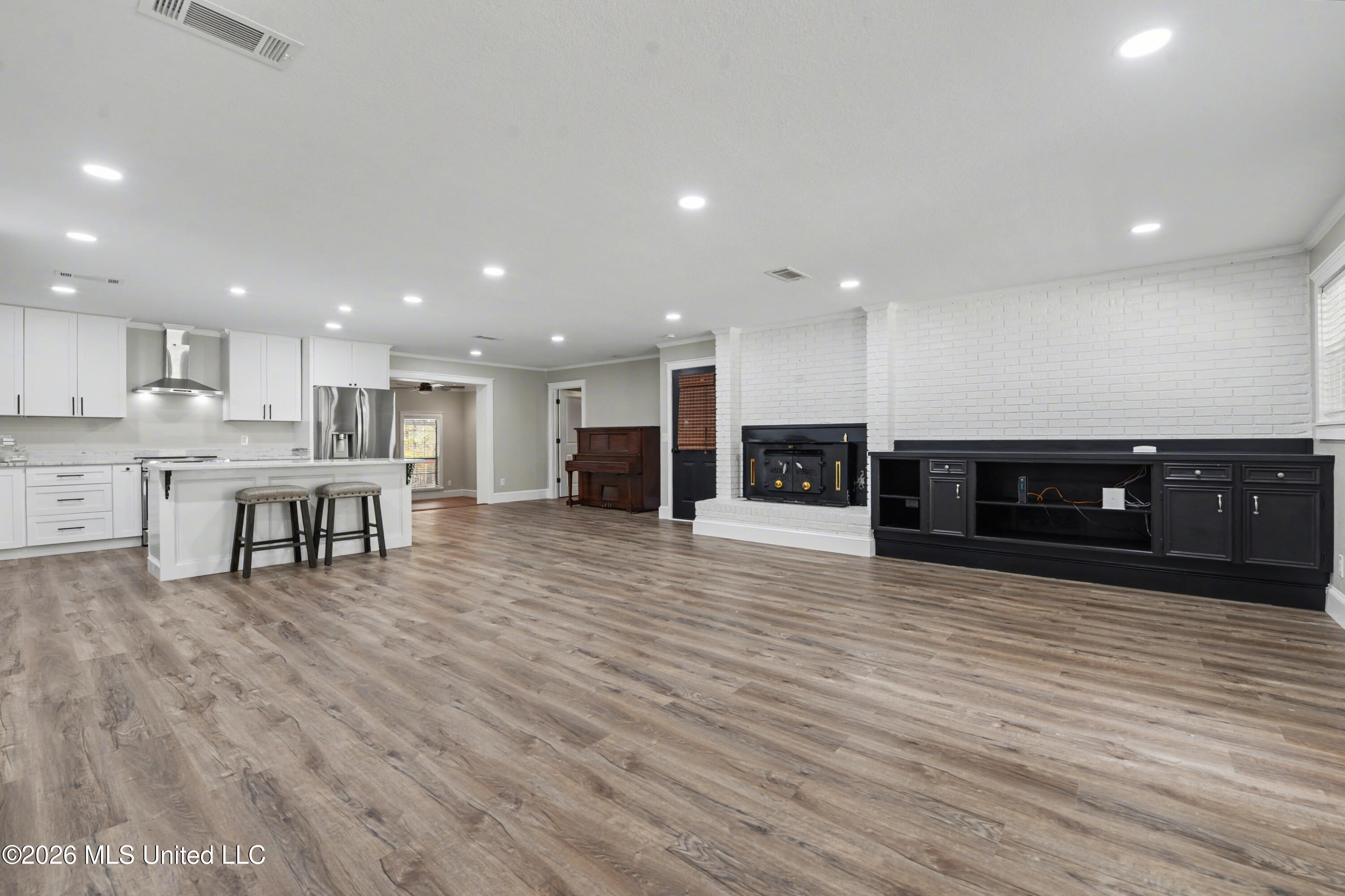 3724 Dowlwood Road Moss Point, MS 39562 - Photo 8 of 29 008