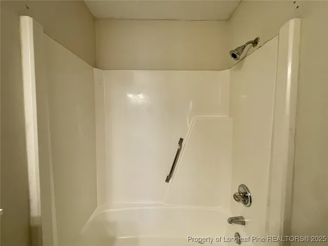 $925 | 754 Hedgelawn Way, Fayetteville, NC 28311