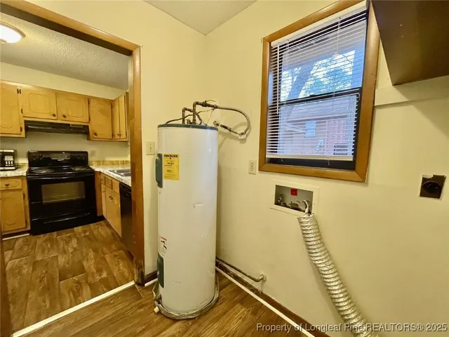 $925 | 754 Hedgelawn Way, Fayetteville, NC 28311