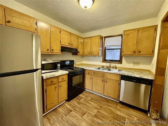 $925 | 754 Hedgelawn Way, Fayetteville, NC 28311