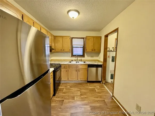 $925 | 754 Hedgelawn Way, Fayetteville, NC 28311