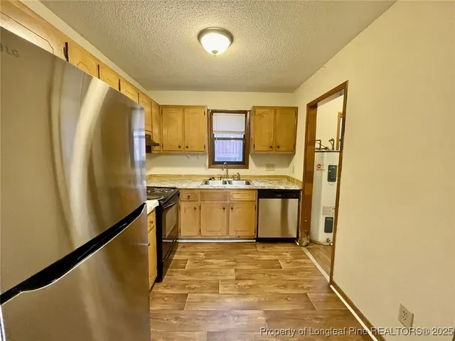 $925 | 754 Hedgelawn Way, Fayetteville, NC 28311