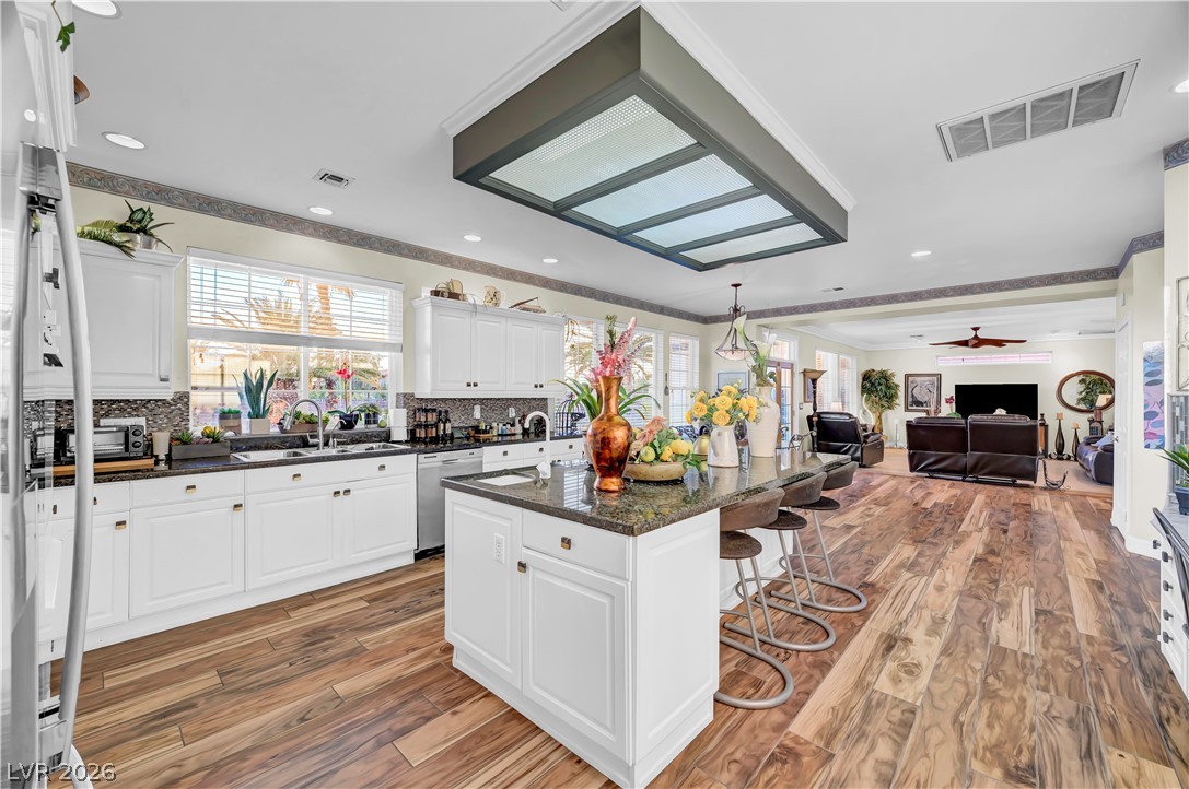 1645 North Stonehill Road Las Vegas, NV 89156 - Photo 21 of 98