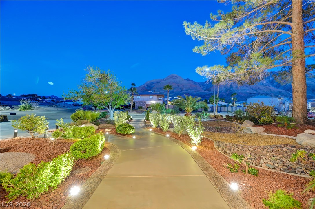 1645 North Stonehill Road Las Vegas, NV 89156 - Photo 6 of 98