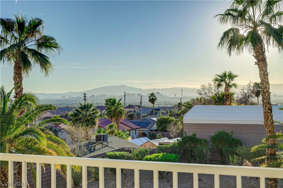 1645 North Stonehill Road Las Vegas, NV 89156 - Photo 63 of 98 strip, city and mountain views