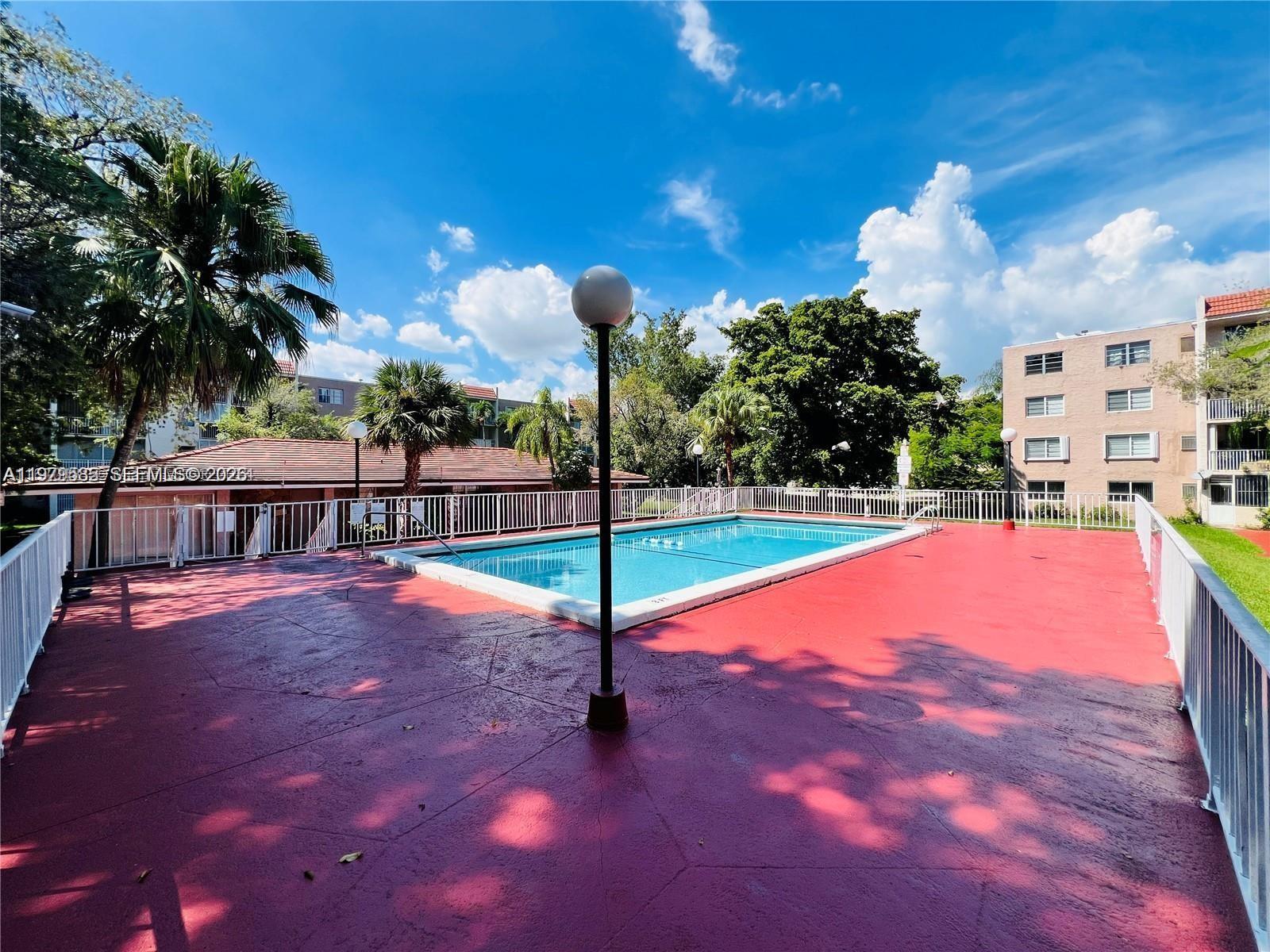8405 Northwest 8th Street, Unit 304 Miami, FL 33126 - Photo 23 of 24 a view of a basketball court