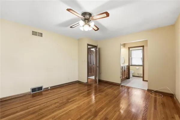 $340,000 | 206 Northwest Woodbine Avenue, Lee's Summit, MO 64063