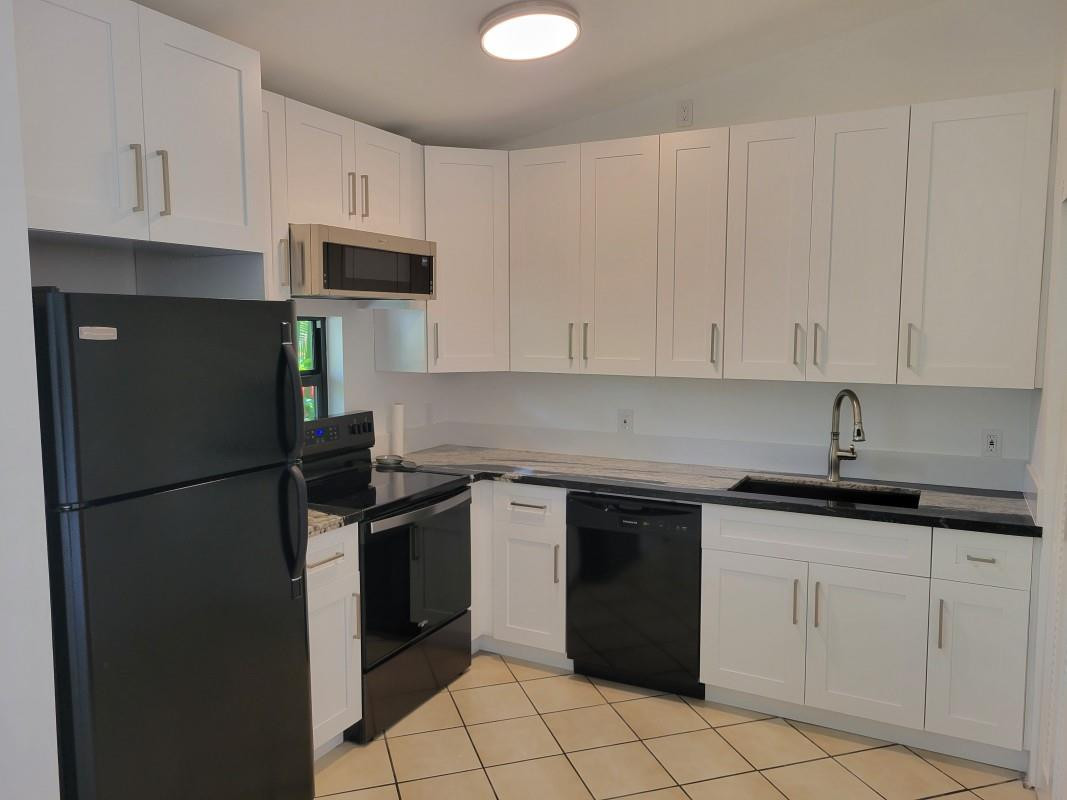 5868 Southwest 60th Street Miami, FL 33143 - Photo 2 of 10 Photo 2