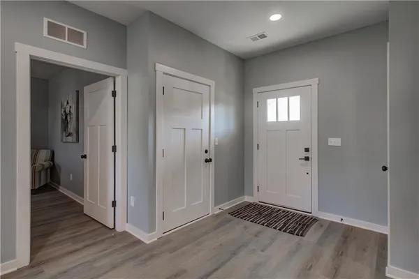 $299,900 | 106 East Walker Drive, Harrisonville, MO 64701