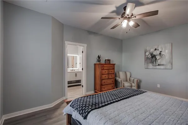 $299,900 | 106 East Walker Drive, Harrisonville, MO 64701