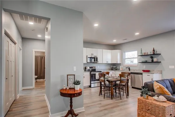 $299,900 | 106 East Walker Drive, Harrisonville, MO 64701