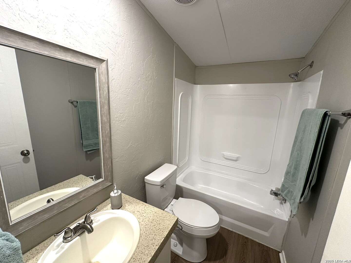 7939 Whartons Dock Road Bandera, TX 78003 - Photo 11 of 20 Gallery Image 11