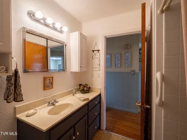 $387,900 | 8315 Old Stage Road, Chuckey, TN 37641