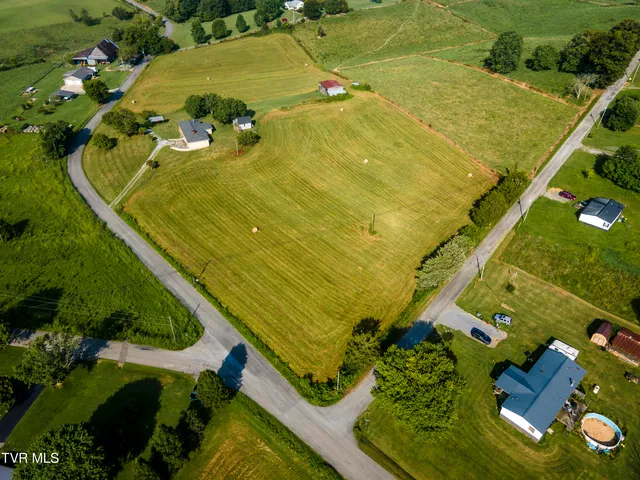 $387,900 | 8315 Old Stage Road, Chuckey, TN 37641