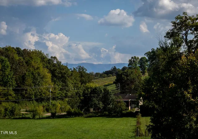 $387,900 | 8315 Old Stage Road, Chuckey, TN 37641