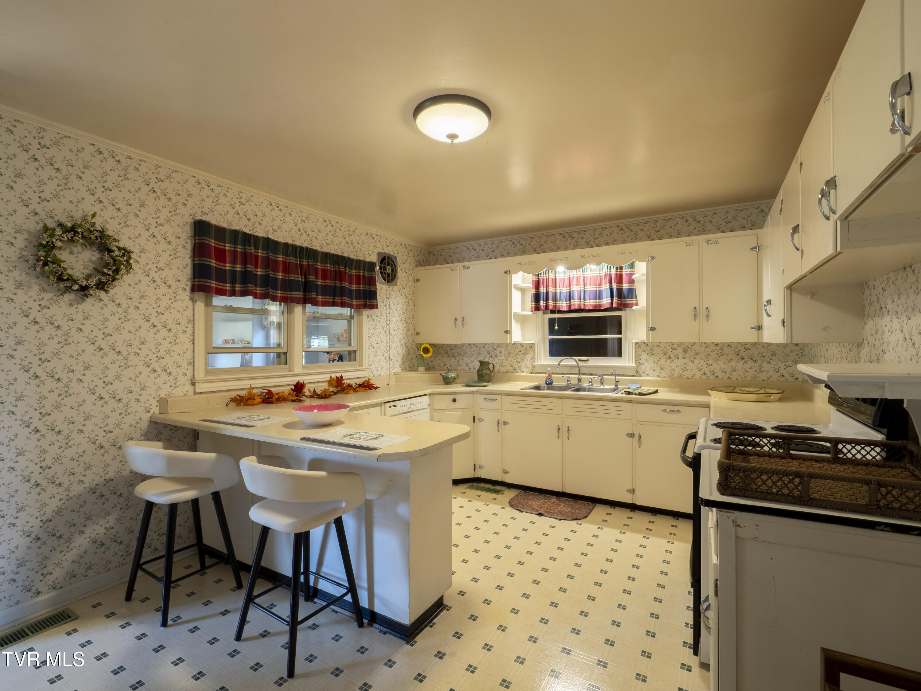 8315 Old Stage Road Chuckey, TN 37641 - Photo 9 of 58 _1018563-HDR