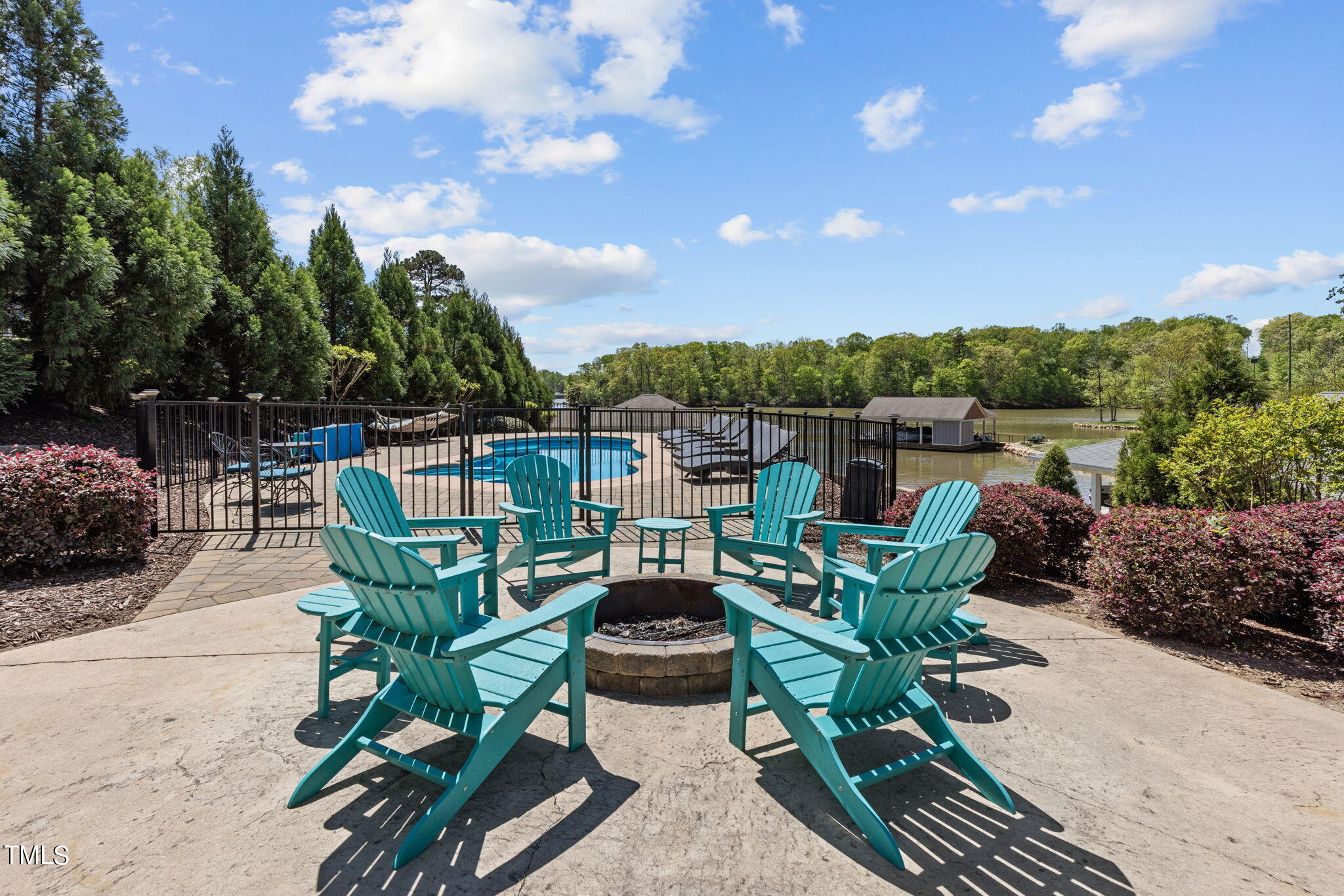 186 Polaris Point Semora, NC 27343 - Photo 5 of 73 a view of a chairs and table in patio