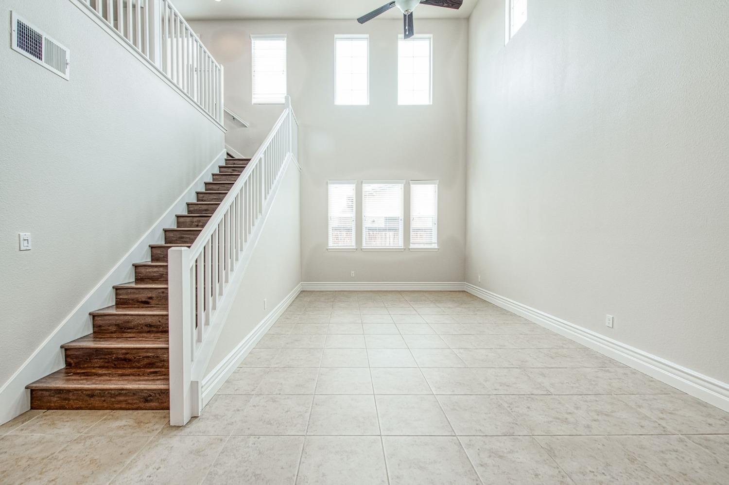 3036 Portals Avenue Clovis, CA 93619 - Photo 9 of 53 a view of entryway