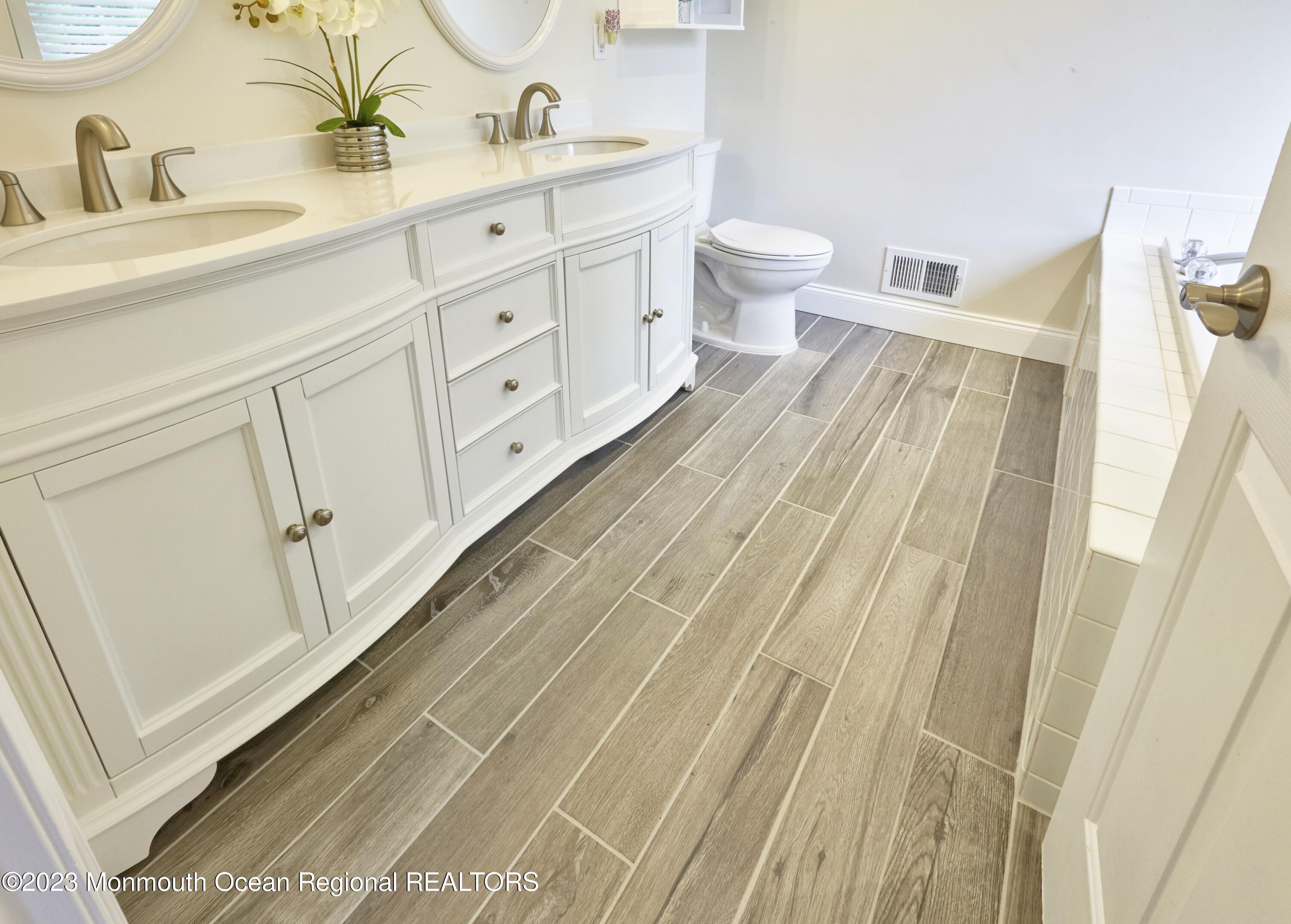 16 Blacksmith Pass Colts Neck, NJ 07722 - Photo 22 of 41 024_Master Bathroom