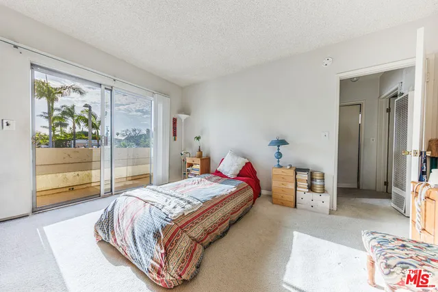 $675,000 | 1522 Centinela Avenue, Unit 210, Los Angeles, CA 90025