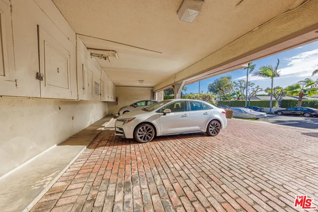 $675,000 | 1522 Centinela Avenue, Unit 210, Los Angeles, CA 90025