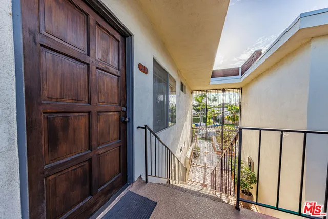 $675,000 | 1522 Centinela Avenue, Unit 210, Los Angeles, CA 90025