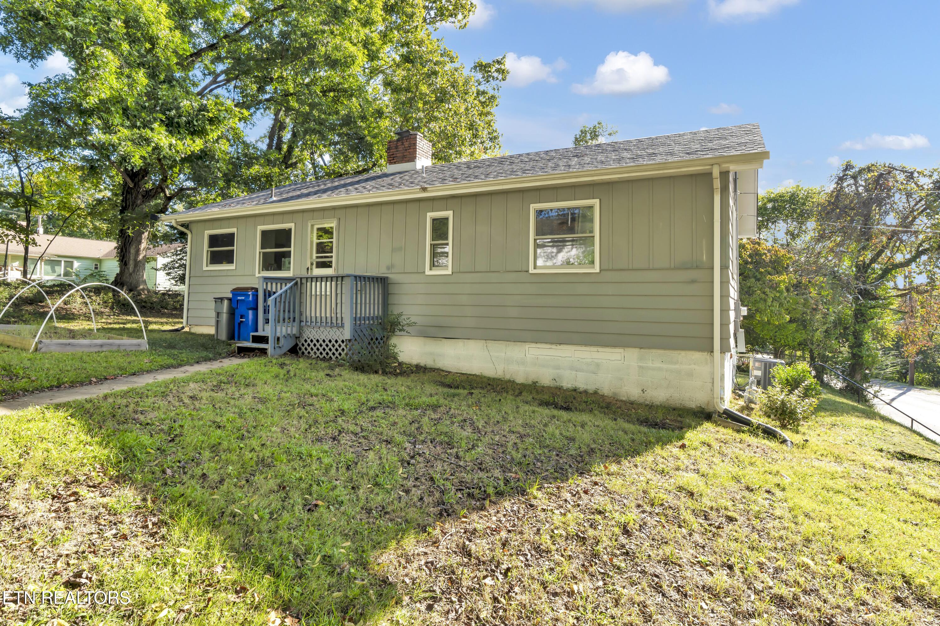 604 Florida Avenue Oak Ridge, TN 37830 - Photo 6 of 19 Exterior Side