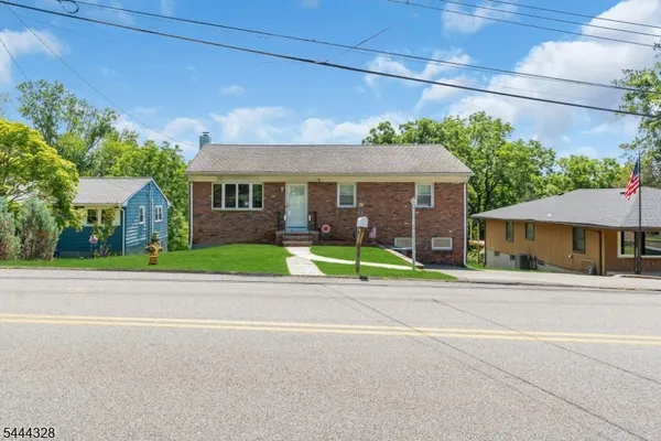$499,000 | 7 Cayuga Avenue, Rockaway, NJ 07866