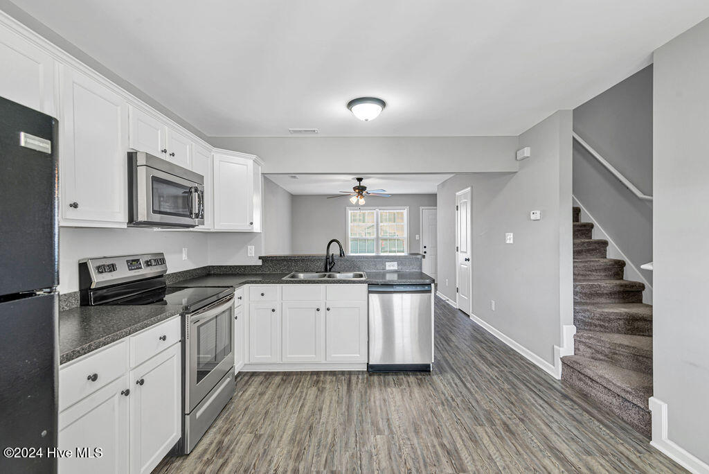 129 Cornerstone Drive Beulaville, NC 28518 - Photo 8 of 17 DSC_1349