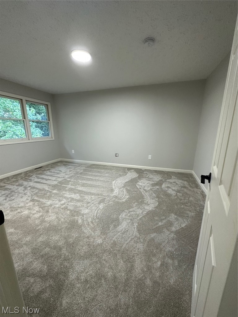 577 Ledge Road Macedonia, OH 44056 - Photo 17 of 27 large bedroom 3