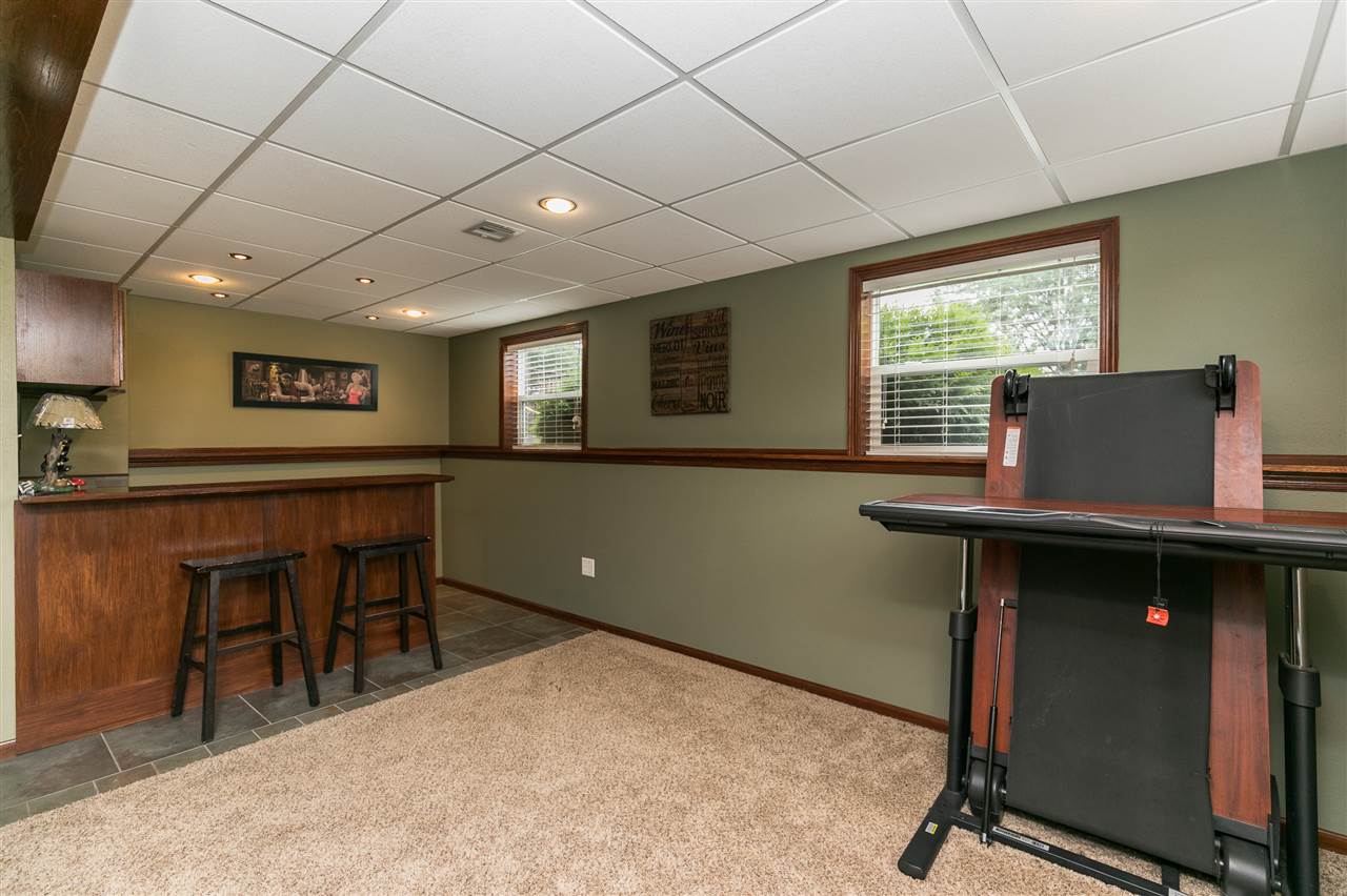 2000 Dows Street Ely, IA 52227 - Photo 36 of 44 Gallery Image 36