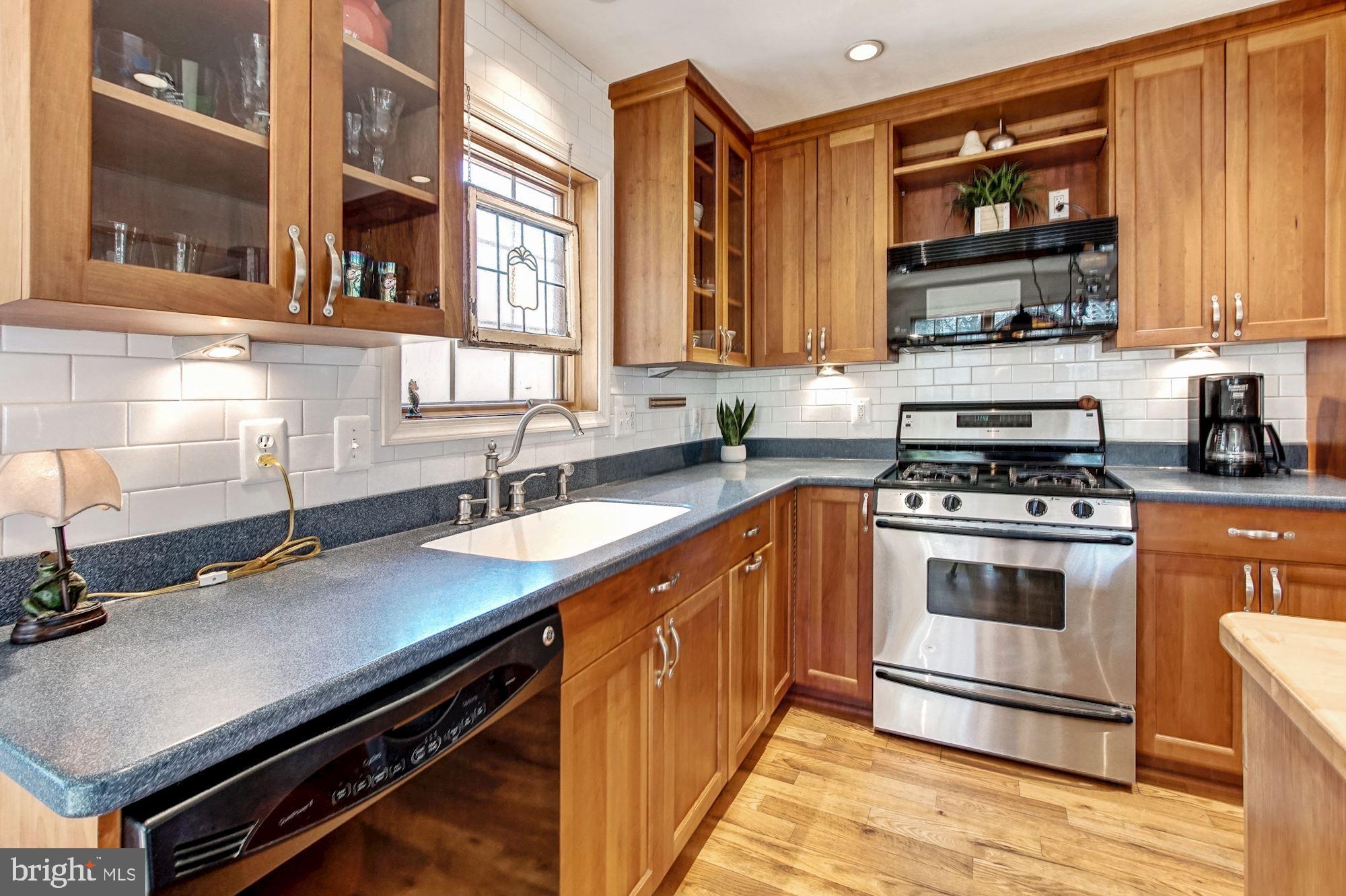 1580 Columbia Beach Road Shady Side, MD 20764 - Photo 15 of 47 Custom cabinets