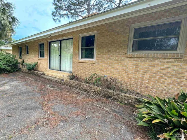 $265,000 | 3040 Logan Drive, Pensacola, FL 32503