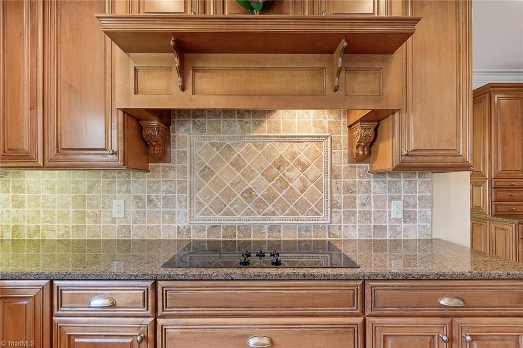 4237 Rock Bridge Road High Point, NC 27262 - Photo 13 of 30 Kitchen cooktop.