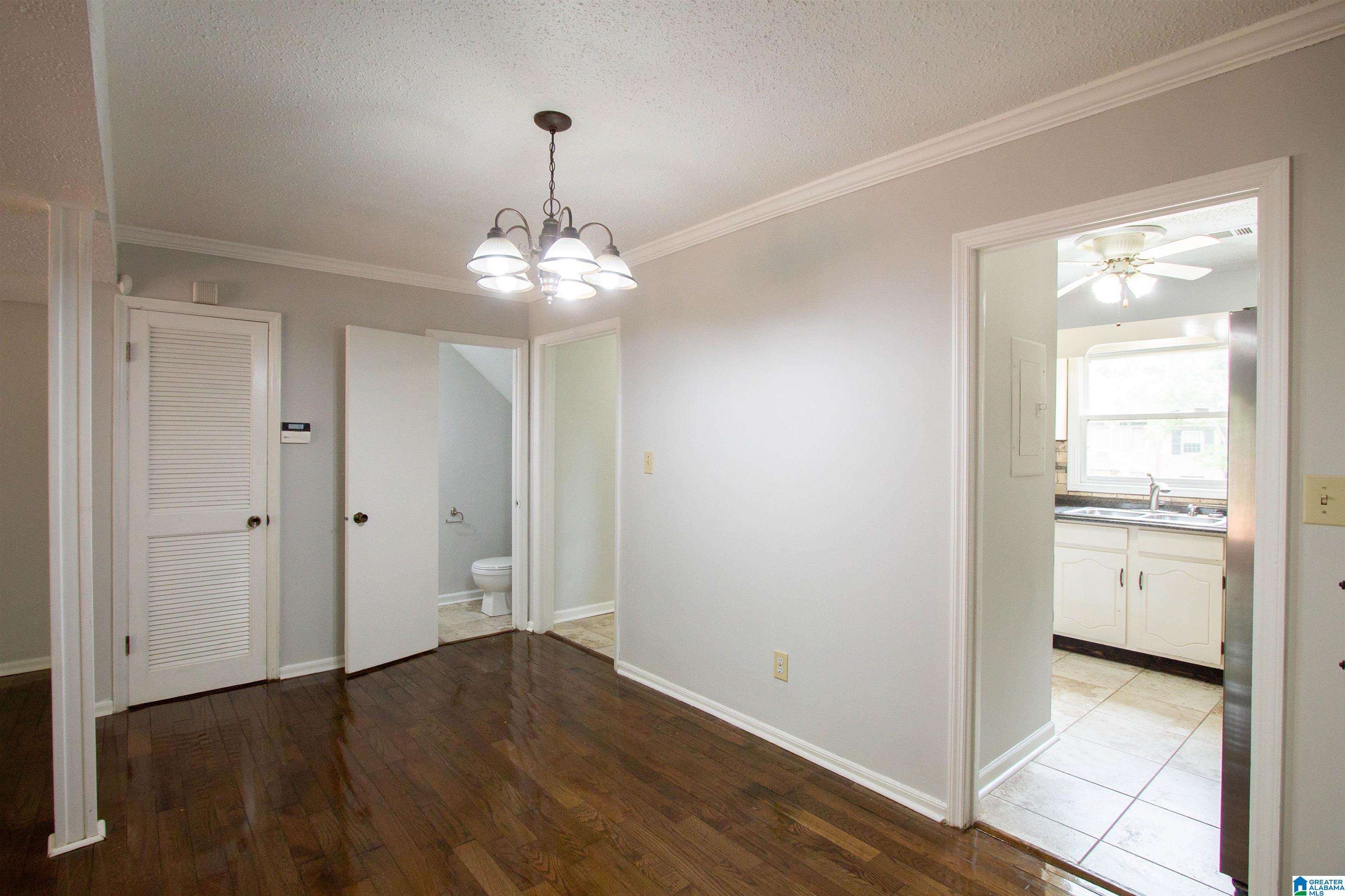 302 Old Rocky Ridge Lane Birmingham, AL 35216 - Photo 8 of 31