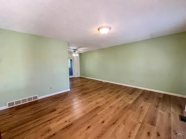 $299,000 | 407 Conifer Circle, Lamar, CO 81052