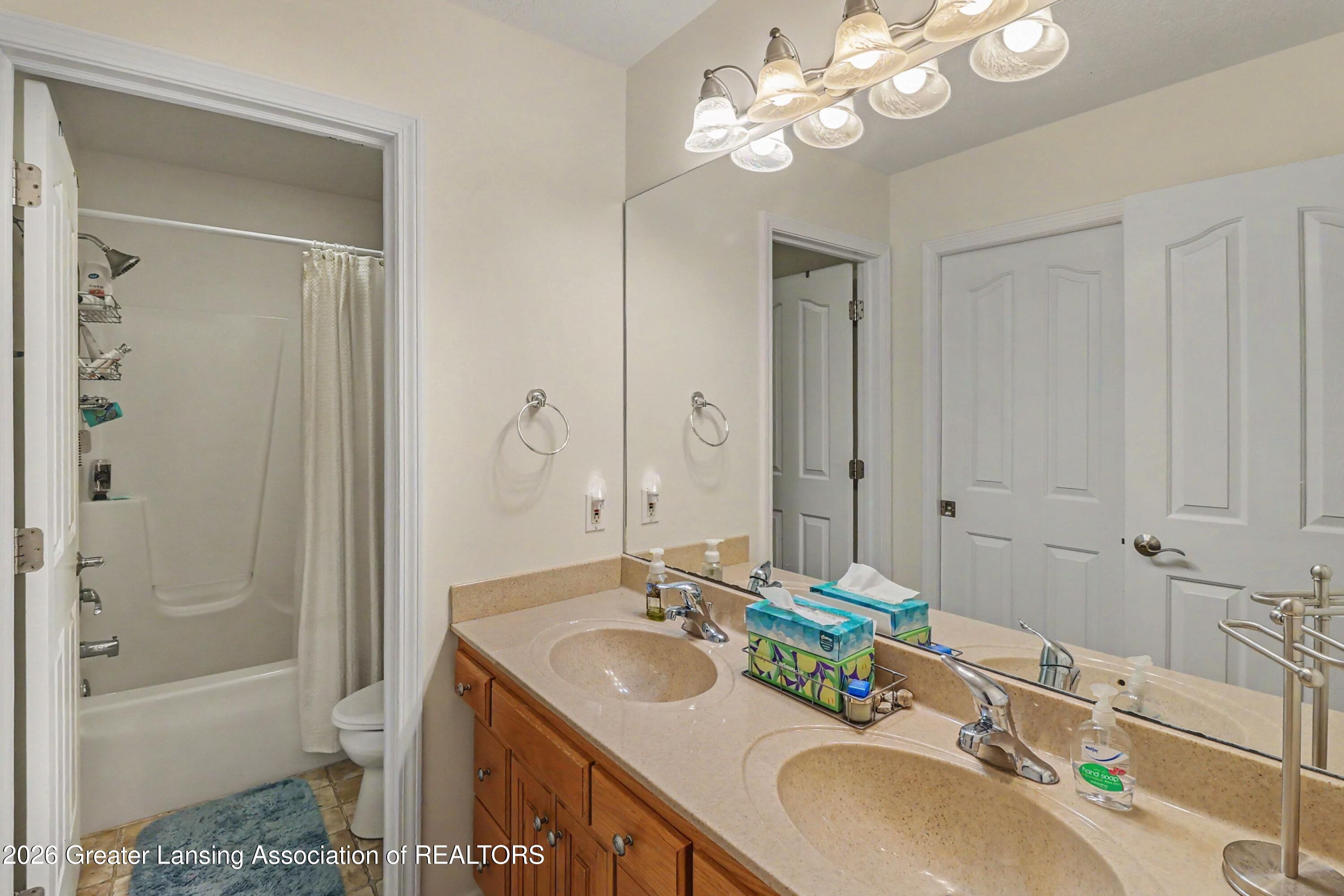 2626 South Edgar Road Mason, MI 48854 - Photo 19 of 28 Full Bath